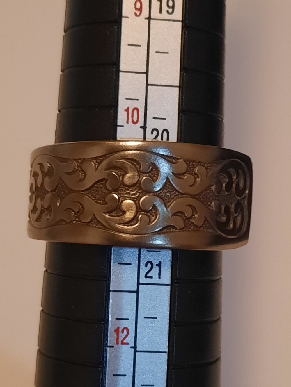 Men's Etched Floral Band Ring in Antique Bronze